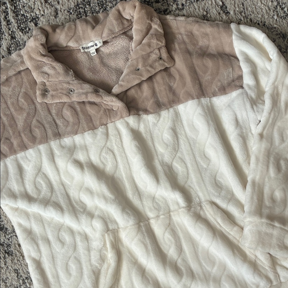 BearPaw Two-Tone Fleece Pullover—-Size: Large